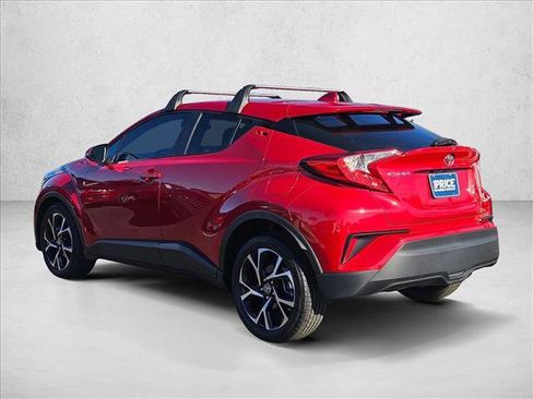 Used 2021 Toyota C-HR XLE image 8