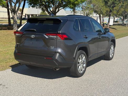 Used 2024 Toyota RAV4 XLE Premium image 5