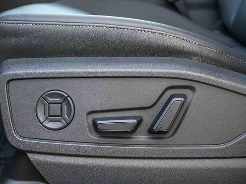 New 2025 Audi Q5 Premium image 25