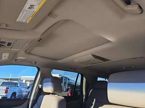 Used 2019 GMC Yukon SLT w/ Open Road Package AWD/4WD image 15