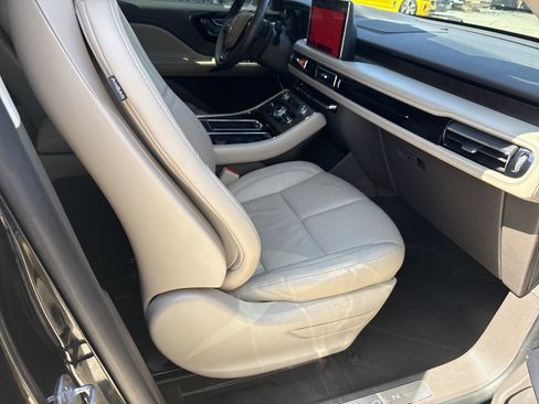 Used 2022 Lincoln Aviator Reserve w/ Equipment Group 201A image 13