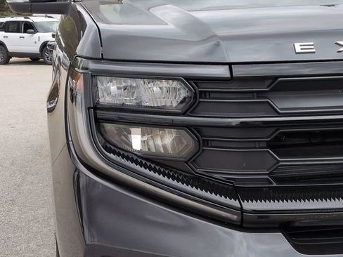 New 2025 Ford Expedition Max Active image 9