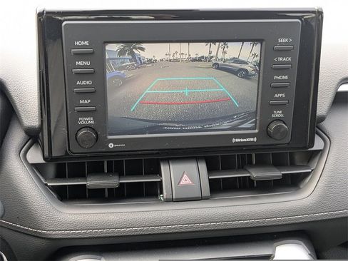 Used 2022 Toyota RAV4 XLE image 18