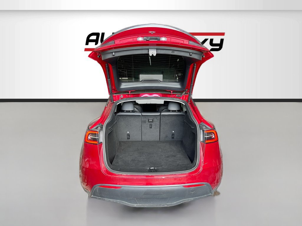 Used 2024 Tesla Model Y Performance AWD/4WD image 26