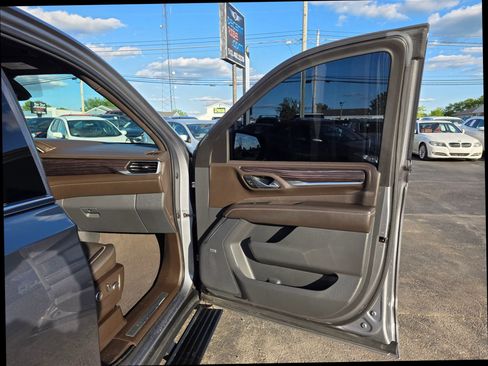 Used 2021 GMC Yukon Denali w/ Denali Ultimate Package AWD/4WD image 48
