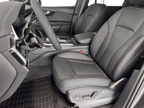 New 2026 Audi Q7 Premium image 5
