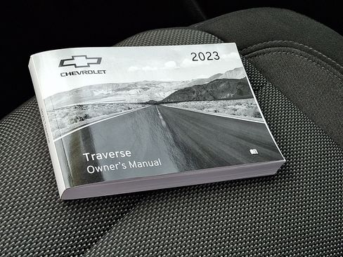 Certified 2023 Chevrolet Traverse LT FWD image 27