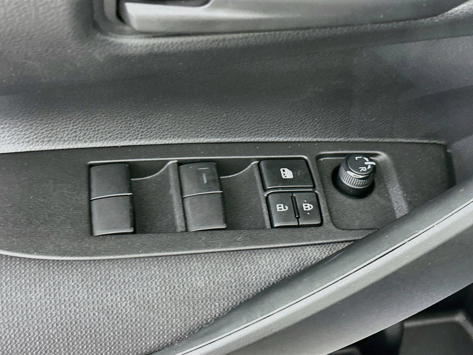 Used 2023 Toyota Corolla LE FWD image 18