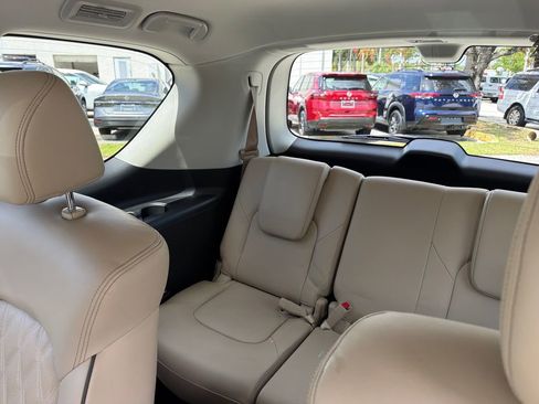 Used 2024 Nissan Armada Platinum w/ Captain's Chairs Package RWD image 36