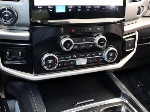 Used 2022 Ford Expedition XLT image 20