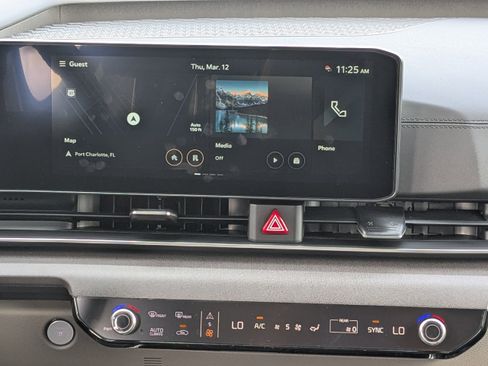 New 2026 Kia Carnival EX FWD image 24
