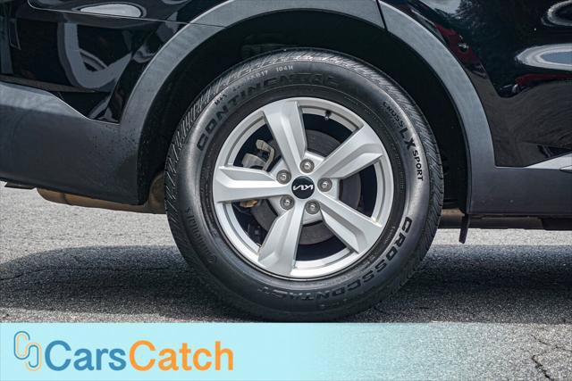 Used 2023 Kia Sorento LX FWD image 16