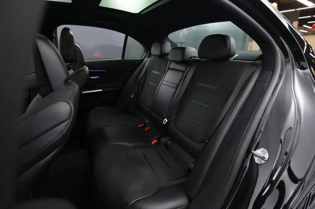 Used 2023 Mercedes-Benz C 43 AMG 4MATIC Sedan image 48