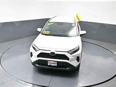 Used 2025 Toyota RAV4 XLE image 16
