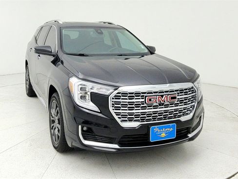 Certified 2023 GMC Terrain Denali w/ Black Diamond Edition image 9