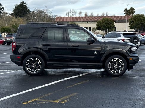 Certified 2023 Ford Bronco Sport Outer Banks w/ Tech Package image 3
