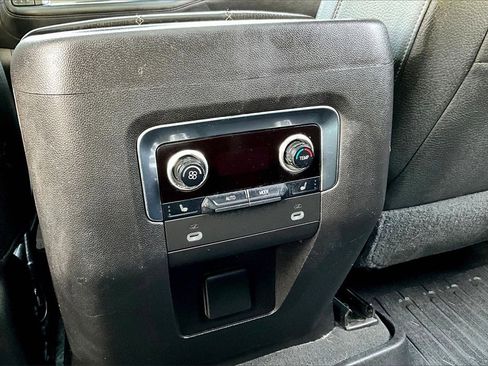 Used 2021 GMC Yukon Denali image 10