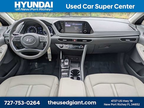 Used 2023 Hyundai Sonata SE w/ Preferred Accessory Package FWD image 14