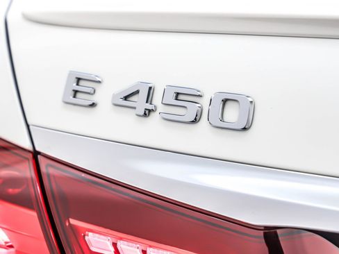 Certified 2022 Mercedes-Benz E 450 4MATIC Sedan image 10