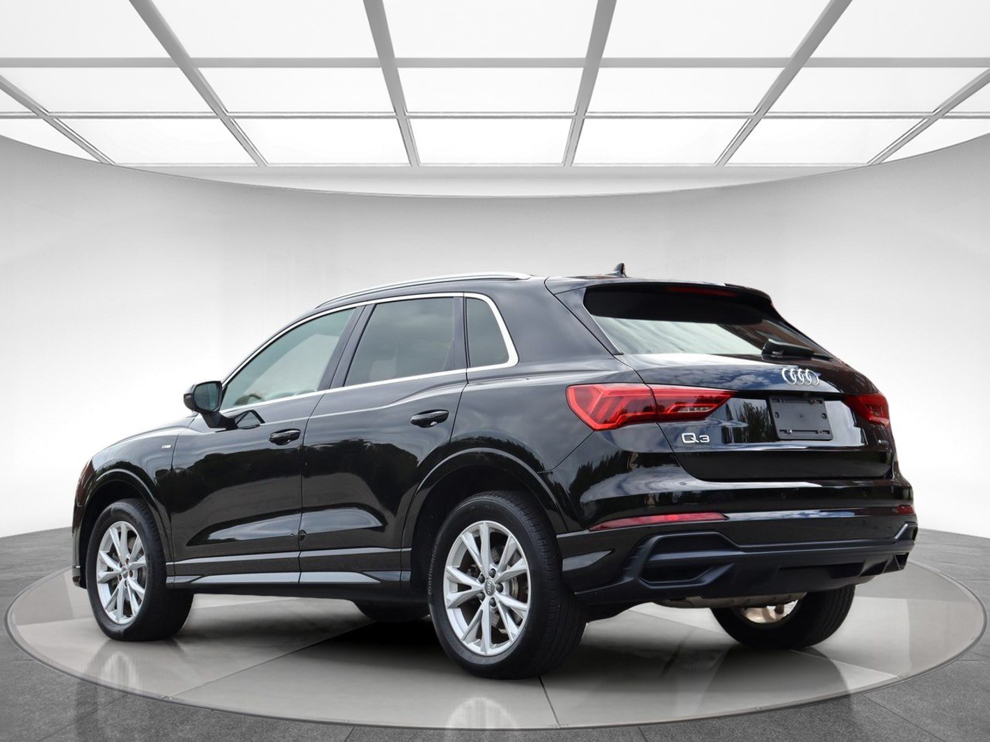 Used 2021 Audi Q3 2.0T Premium w/ Convenience Package AWD/4WD image 8