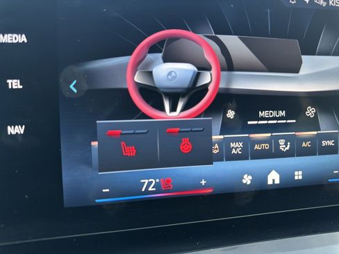 Certified 2025 BMW X1 xDrive28i w/ Technology Package image 21