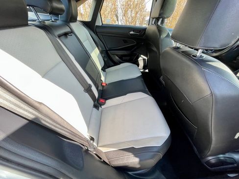 Used 2019 Volkswagen Jetta R-Line w/ R-Line Cold Weather Package image 10