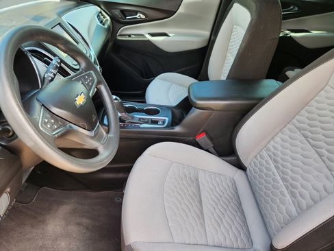Used 2019 Chevrolet Equinox LS image 10