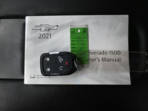 Used 2021 Chevrolet Silverado 1500 LT image 20