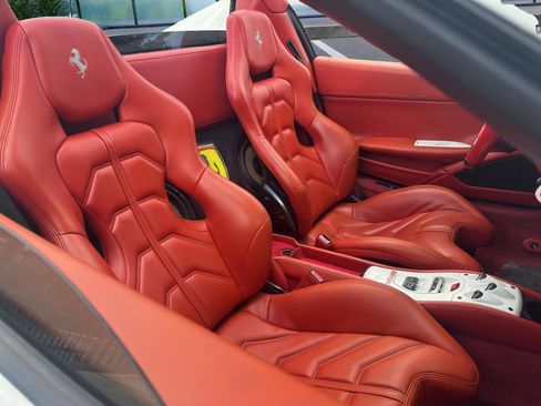 Used 2013 Ferrari 458 Spider RWD image 19