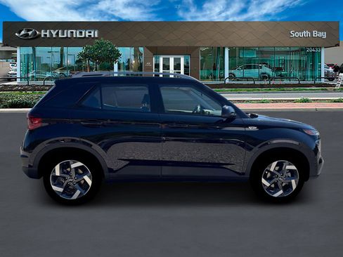 New 2026 Hyundai Venue SEL image 9