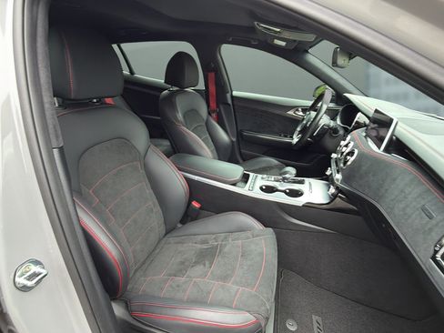 Used 2023 Kia Stinger GT2 w/ Option Group 015 RWD image 18