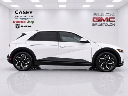 Used 2024 Hyundai Ioniq 5 SEL image 2