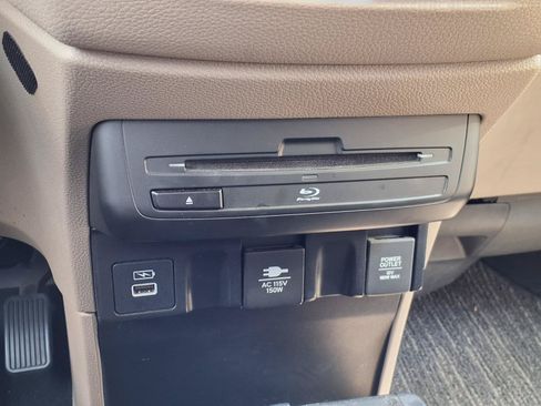 Used 2022 Honda Odyssey Elite image 24