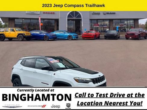 Used 2023 Jeep Compass Trailhawk w/ Trailhawk Elite Group AWD/4WD image 1