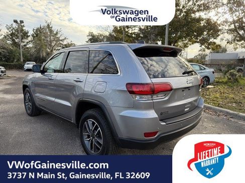 Used 2020 Jeep Grand Cherokee Laredo w/ Laredo X Package image 4