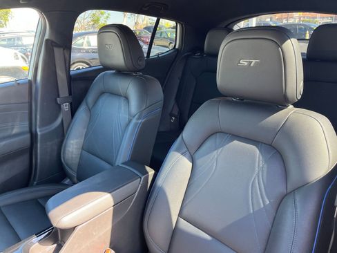 Used 2025 Buick Envista Sport Touring image 36