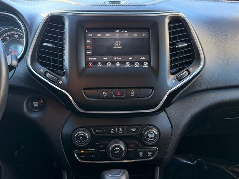 Used 2021 Jeep Cherokee Latitude Plus image 33