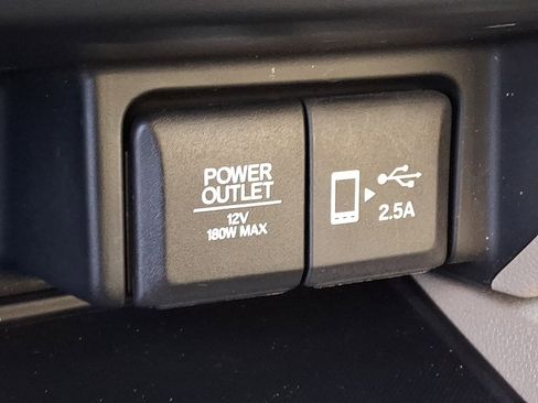 Used 2019 Honda Pilot Touring image 28