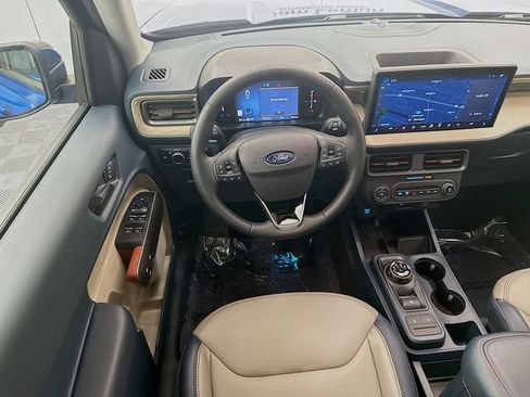 Certified 2025 Ford Maverick Lariat w/ 4K Tow Package AWD/4WD image 24
