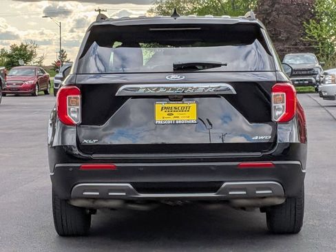 Used 2024 Ford Explorer XLT w/ Equipment Group 202A AWD/4WD image 6