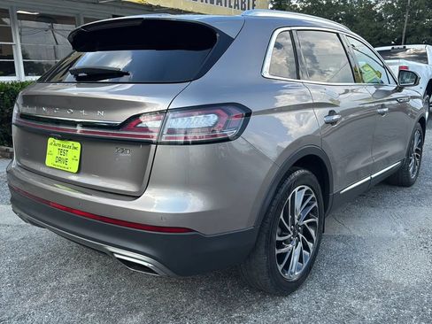 Used 2019 Lincoln Nautilus Reserve w/ Driver Assistance Package FWD image 3