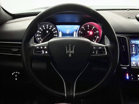 Used 2019 Maserati Levante Trofeo AWD/4WD image 31