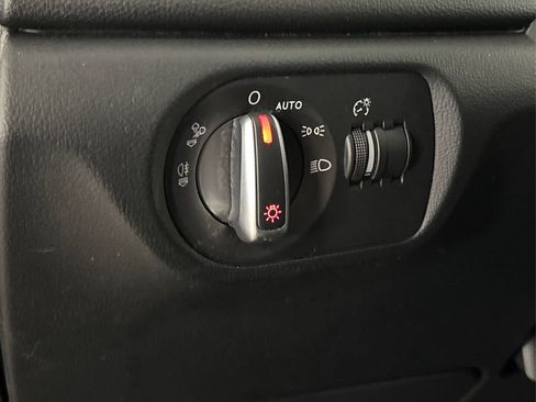 Used 2016 Audi Q3 2.0T Prestige w/ Prestige Package image 37