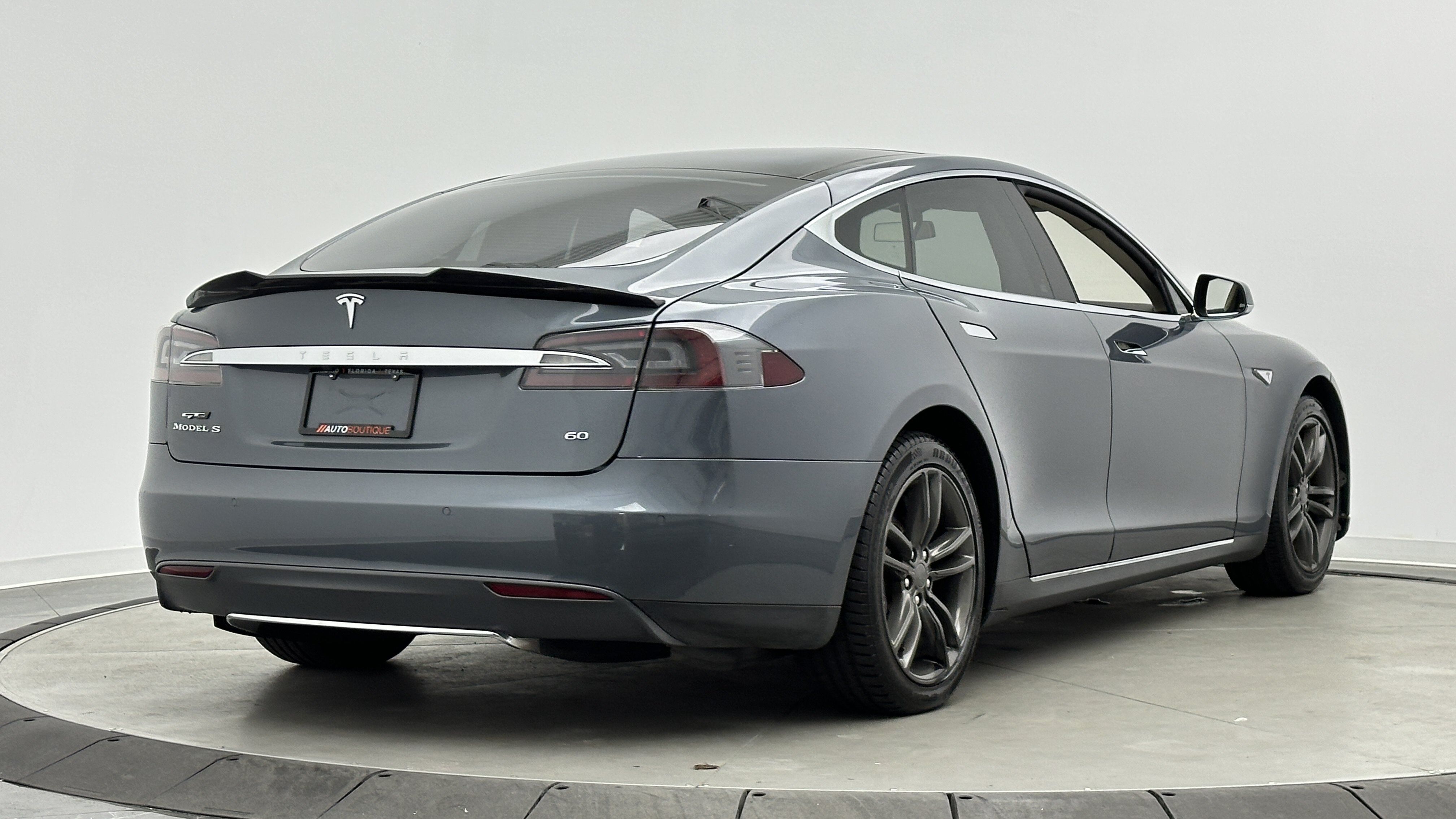 Used 2014 Tesla Model S 60 RWD image 10