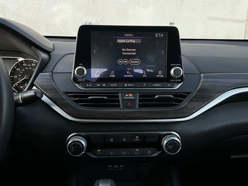 Used 2025 Nissan Altima 2.5 SV image 26