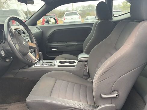 Used 2009 Dodge Challenger SE image 35