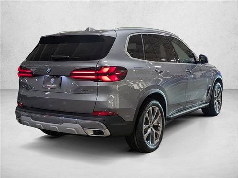 New 2026 BMW X5 xDrive40i image 2