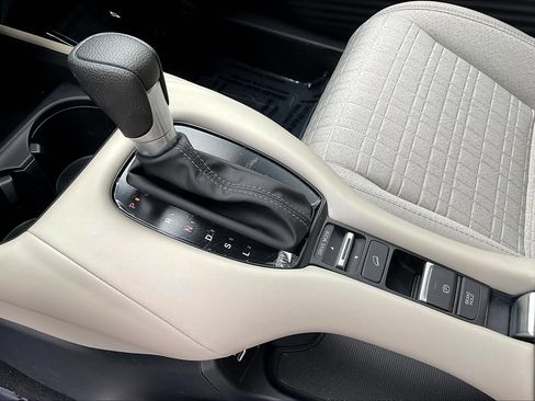 Used 2026 Honda HR-V LX image 17