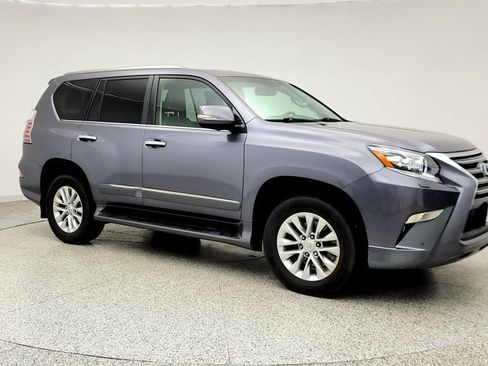 Used 2018 Lexus GX 460 Premium w/ Premium Package AWD/4WD image 3
