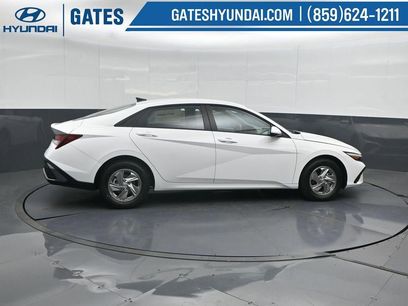 New 2026 Hyundai Elantra SE